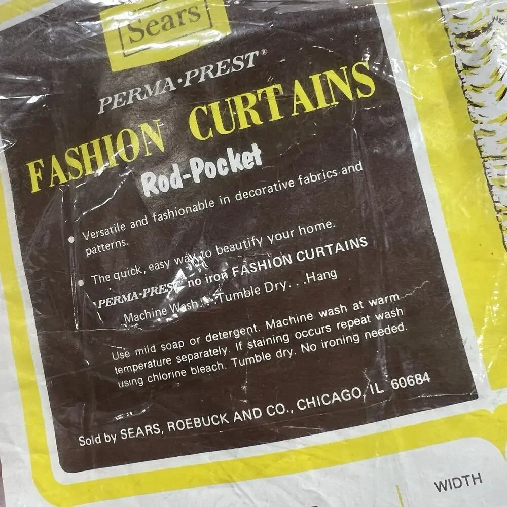 Set 2 Sears Perma Prest Red White Plaid Fashion Curtain Panels 30